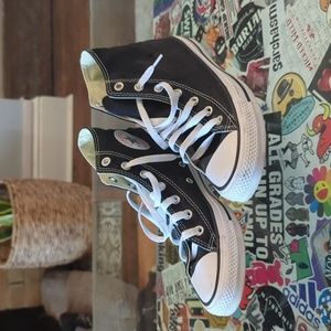 Converse high-top chuck sneakers